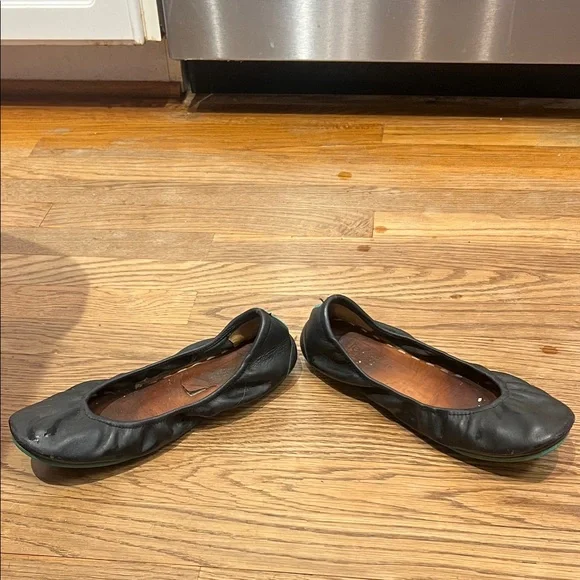 Tieks Black Leather Women's Flats - Picture 4 of 8